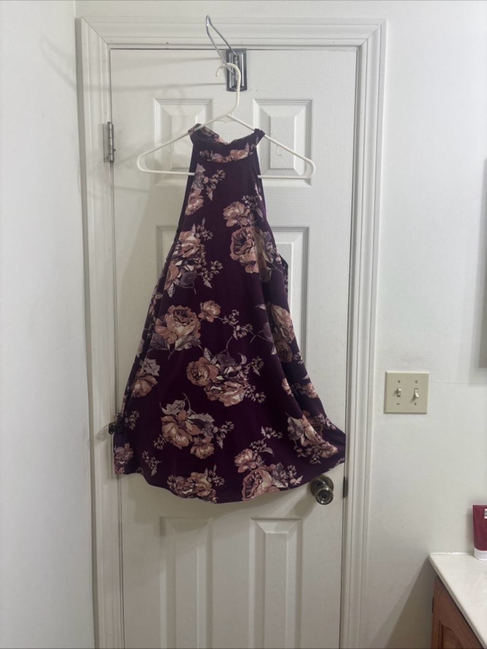 Lulus Women's Floral  Midi  Purple Maroon Floral Dress Size M EUC Tie Neck Mock